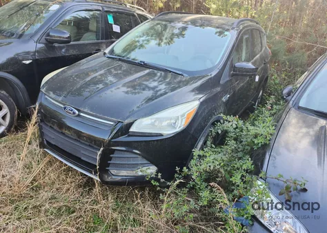 2014 Ford Escape Se z USA, uszkodzony, nr VIN 1FMCU9G98EUD59893